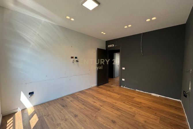 Apartament 2+1+2 në shitje pranë Liqenit të Thatë, Tiranë