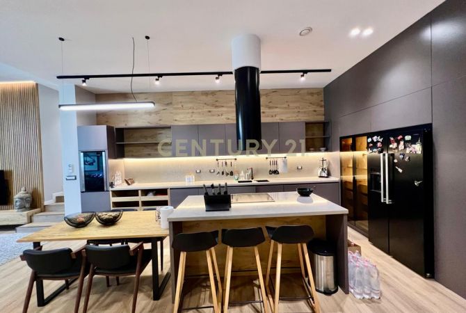 Apartament PREMIUM 3+1+2 me PISHINË & VEND PARKIMI në SHITJE‼️