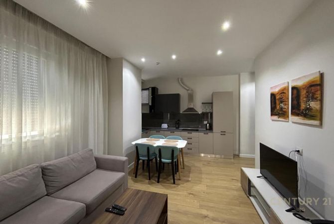 Shtepi ne shitje Apartament ne Tirane, 2+1, Mobilimi E mobiluar, Pagesa 230,000  Euro.