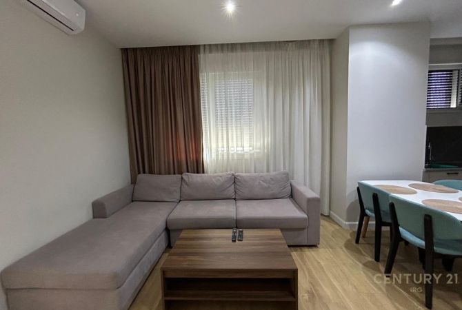 Shtepi ne shitje Apartament ne Tirane, 2+1, Mobilimi E mobiluar, Pagesa 230,000  Euro.