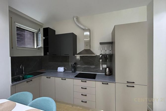 Shtepi ne shitje Apartament ne Tirane, 2+1, Mobilimi E mobiluar, Pagesa 230,000  Euro.
