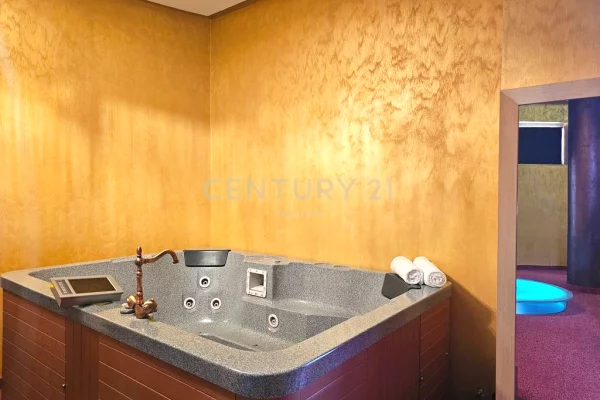 🏢 Godine Multifunksionale me Qira ne Sauk te Ri | Buze Rruges Kryesore & Mundesi Ideale Biznesi 🌟