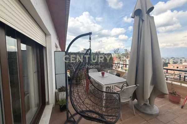 Shtepi ne shitje Apartament ne Tirane, 3+1, Mobilimi E mobiluar, Pagesa 330,000  Euro.