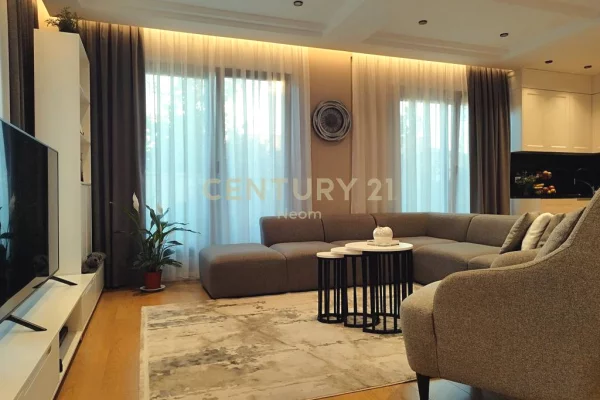 Shtepi ne shitje Vila Luksoze ne Tirane, 6+1, Mobilimi E mobiluar, Pagesa 800,000  Euro.