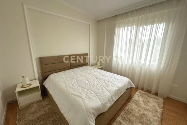 Appartamento in affitto a Tirana 2+1, SemiArredato