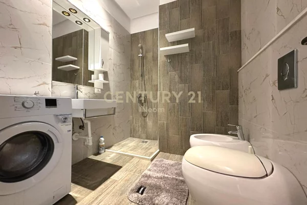 Appartamento in affitto a Tirana 2+1, SemiArredato