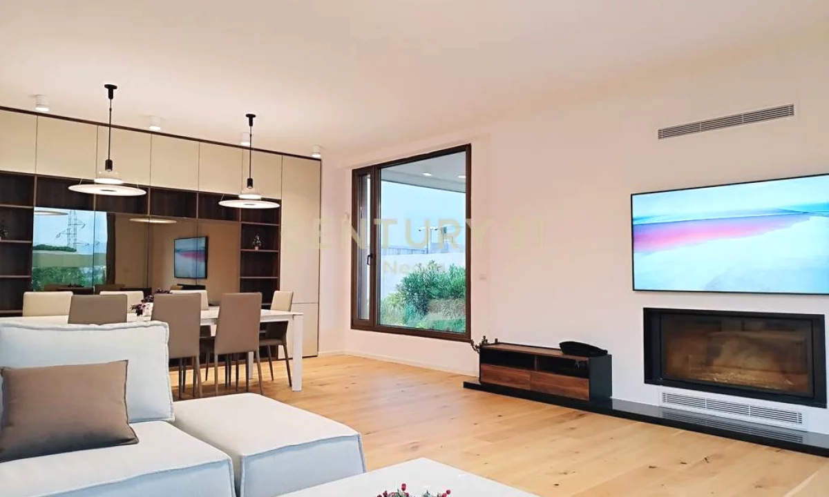 Villa di lusso in affitto a Tirana 4+1, Arredato