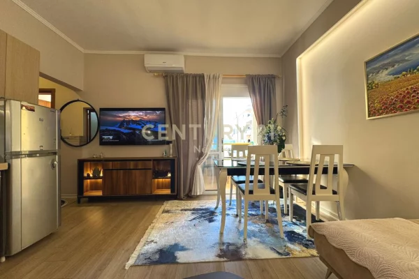 Shtepi ne shitje Apartament ne Vlore, 1+1, Mobilimi E mobiluar, Pagesa 165,000  Euro.