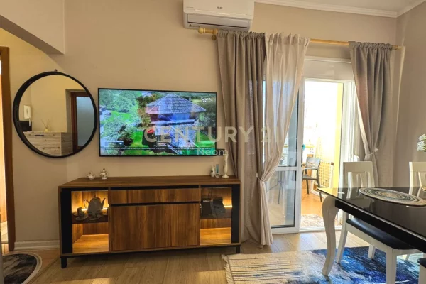 Shtepi ne shitje Apartament ne Vlore, 1+1, Mobilimi E mobiluar, Pagesa 165,000  Euro.