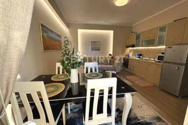 Shtepi ne shitje Apartament ne Vlore, 1+1, Mobilimi E mobiluar, Pagesa 165,000  Euro.