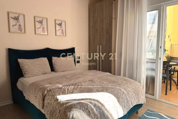 Shtepi ne shitje Apartament ne Vlore, 1+1, Mobilimi E mobiluar, Pagesa 165,000  Euro.