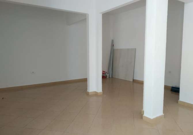 Jepet me Qera Ambient Biznesi ne zonen e Porcelanit prapa UET