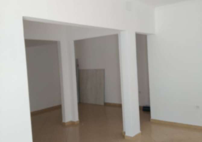 Ambient biznesi me qera 1+1 ne Tirane - 20,000 Leke