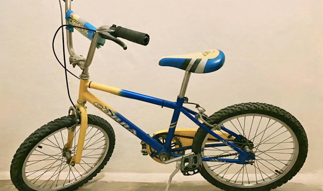 Biciklete per Femije BMX e verdhe dhe blu me logon e Kobres