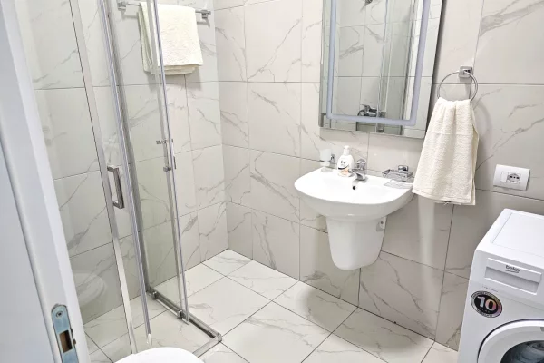 Shtepi ne shitje Apartament ne Tirane, 2+1, Mobilimi E mobiluar, Pagesa 190,000  Euro.