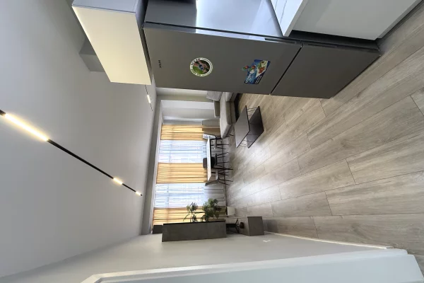 Shtepi me qera Apartament ne Tirane, 2+1, Mobilimi E mobiluar, Pagesa 850  Euro.