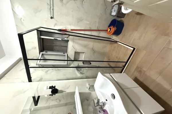 Shtepi me qera Apartament ne Tirane, 1+1, Mobilimi E mobiluar, Pagesa 530  Euro.