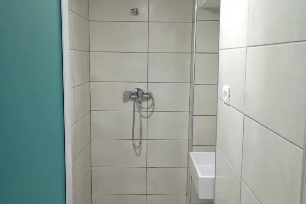 Shtepi me qera Apartament ne Tirane, 1+1, Mobilimi E mobiluar, Pagesa 33,000  Leke.