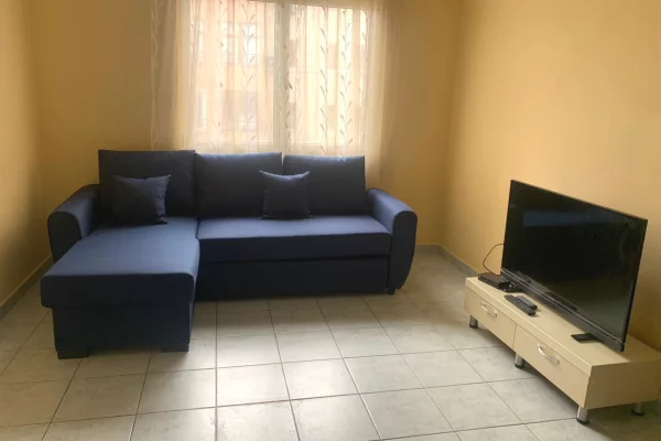 Shtepi me qera 1+1 ne Tirane - 45,000 Leke