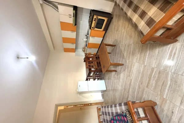 Shtepi me qera Apartament ne Tirane, 1+1, Mobilimi E mobiluar, Pagesa 30,000  Leke.