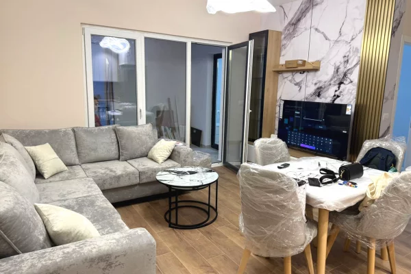 Shtepi me qera Apartament ne Tirane, 1+1, Mobilimi E mobiluar, Pagesa 65,000  Leke.