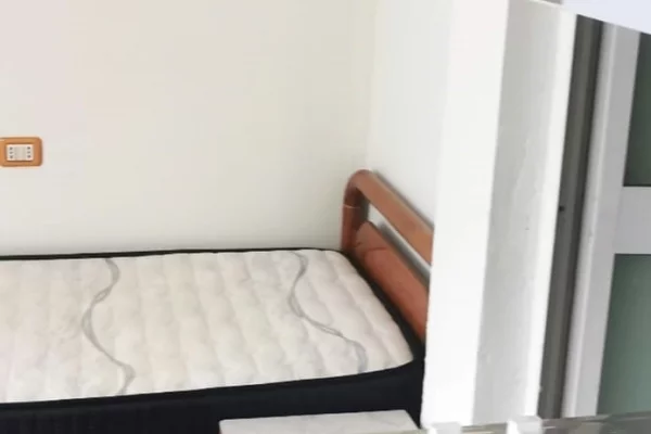 Shtepi me qera Apartament ne Tirane, Garsoniere, Mobilimi E mobiluar, Pagesa 23,000  Leke.