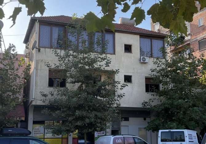 Shtepi ne shitje Shtepi Private ne Lushnje, 5+1, Mobilimi E mobiluar, Pagesa 315,000  Euro.