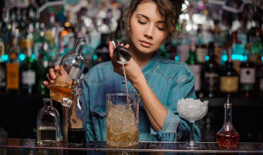 Njoftime Pune ne Tirane, Profesioni banakier/e , Fillestar/Pak eksperience, Pagesa 65,000  Leke.