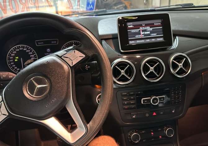 Auto in Vendita a Tirana - 8,500 Euro