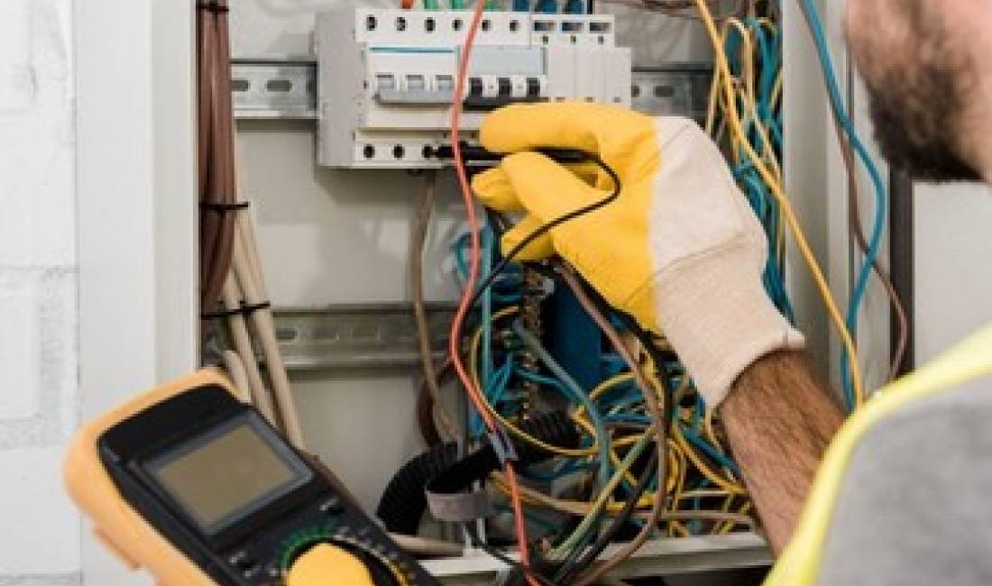 Elektricist ne Tirane