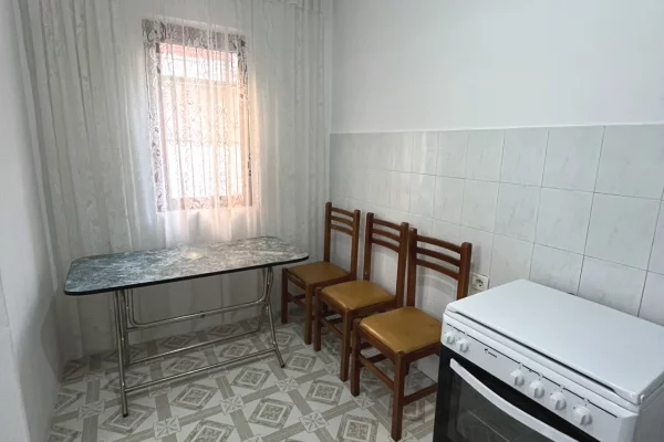 Shtepi me qera Shtepi Private ne Tirane, 2+1, Mobilimi E mobiluar, Pagesa 60,000  Leke.