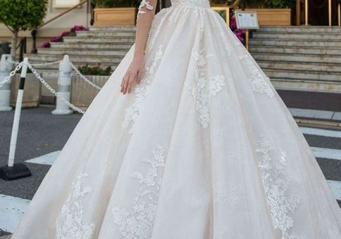 Veshje dhe Aksesor per te Rritur ne Durres - 150,000 Leke