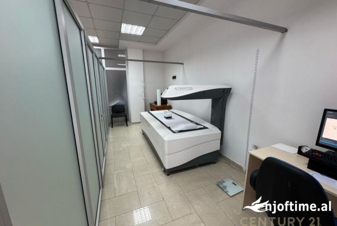 Ambiente Commerciale in Affitto 1+1 a Tirana - 300 Euro