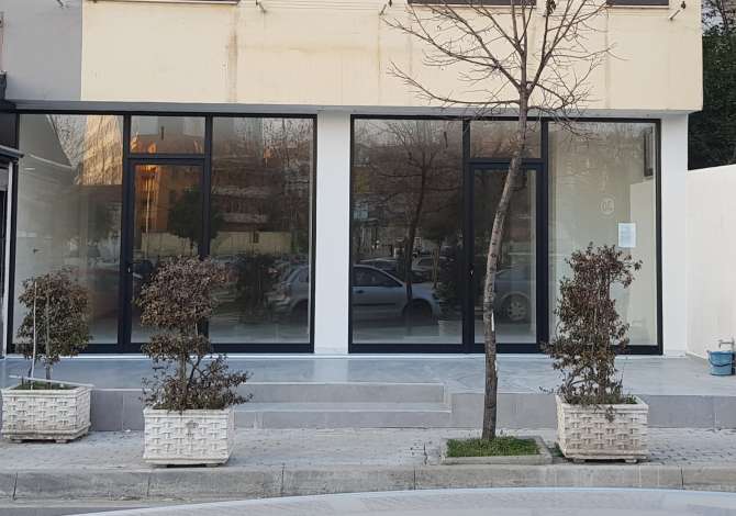 Ambient biznesi me qera 1+1 ne Tirane - 150,000 Leke