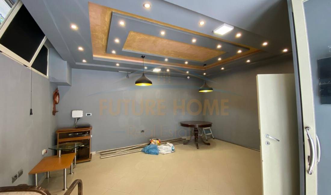 Okazion Shiten,2  Ambient Biznesi, Pallati me Shigjeta, Tirane.