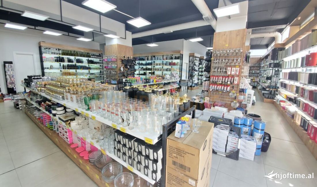 📍Komuna Parisit ,Ambient Biznesi ne shitje