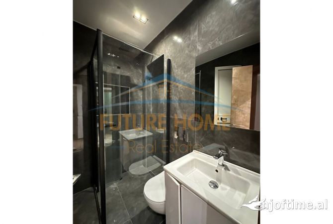 Petronini ,Qira, Ambient Biznesi, 