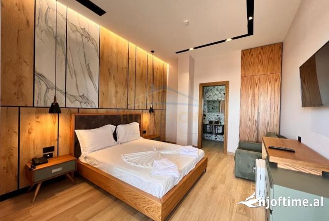 Shkembi i Kavajes, Durres. Shitet, Hotel, 