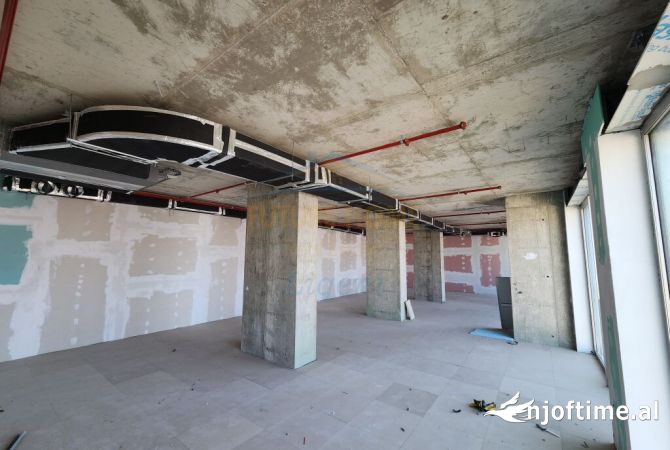 Downtown One, Tirane , Qera, Njesi Zyre + Poste Parkimi, 