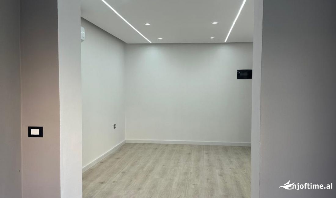 Ambjent me Qera 30 m2