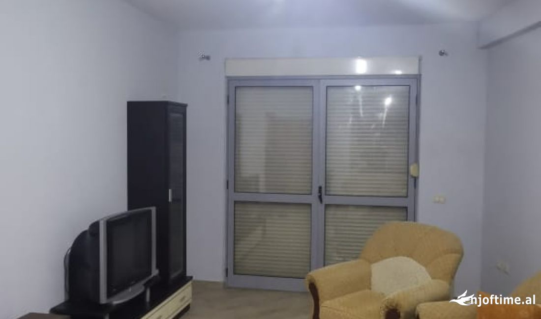 Shtepi me qera Apartament ne Tirane, 2+1, Mobilimi E mobiluar, Pagesa 40,000  Leke.