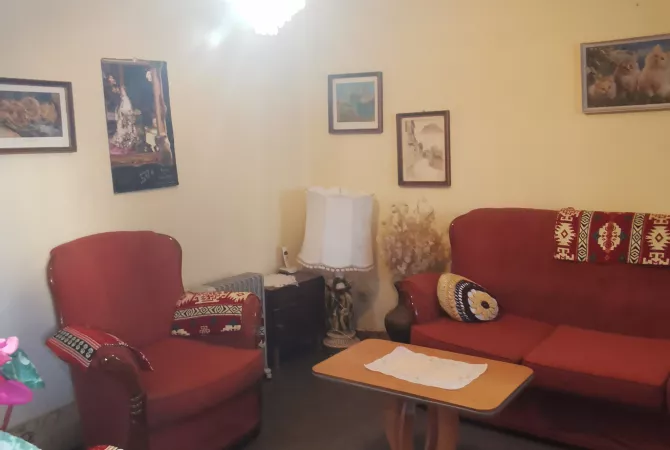 Shtepi me qera Apartament ne Tirane, 1+1, Mobilimi E mobiluar, Pagesa 40,000  Leke.