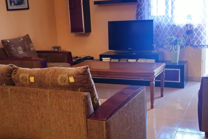 Shtepi ne shitje Apartament ne Tirane, 2+1, Mobilimi E mobiluar, Pagesa 130,000  Euro.