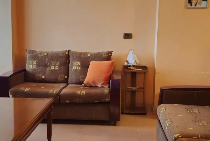 Shtepi ne shitje Apartament ne Tirane, 2+1, Mobilimi E mobiluar, Pagesa 130,000  Euro.