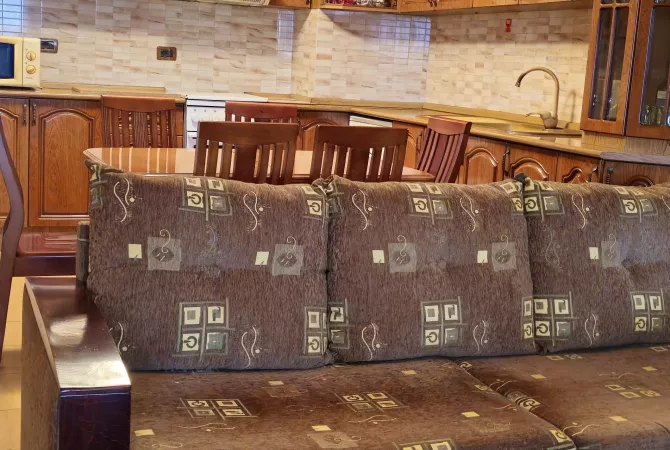 Shtepi ne shitje Apartament ne Tirane, 2+1, Mobilimi E mobiluar, Pagesa 130,000  Euro.