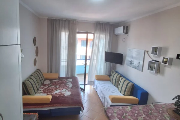 Shtepi ne shitje Apartament ne Durres, Garsoniere, Mobilimi E mobiluar, Pagesa 52,000  Euro.