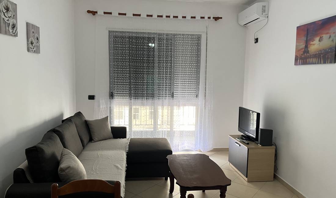 Shtepi me qera Apartament ne Vlore, 1+1, Mobilimi E mobiluar, Pagesa 30,000  Leke.