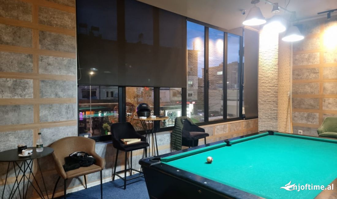 Shitet ambjent biznesi ne porcelan