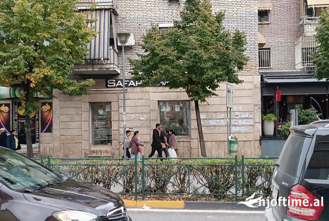 Ambiente Commerciale in Affitto 1+1 a Tirana - 800 Euro