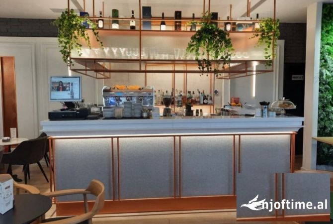 Ambiente Commerciale in Affitto 2+1 a Tirana - 1,000 Euro